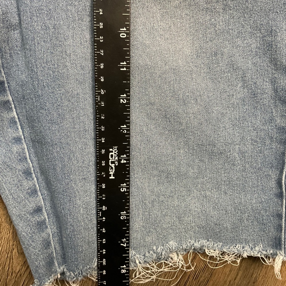 Boston Proper Embellished Floral Sequins Denim Jean Shorts Womens 12 Light Blue - Picture 5 of 8